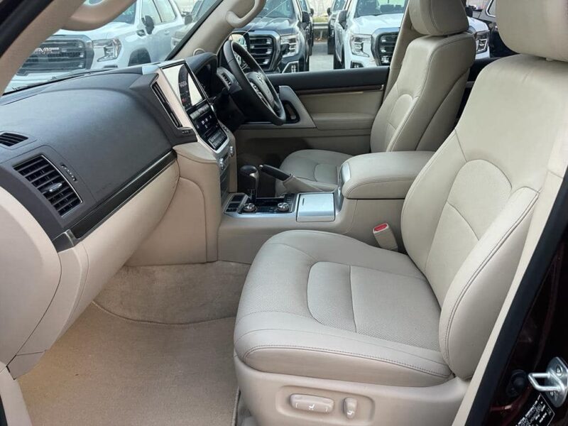 2018 Toyota Land Cruiser 200 Series VXR 4.5 Litres V8 Turbo Diesel Engine Maroon Beige SUV