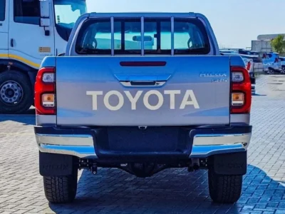2024 Toyota Hilux DC 2.4 Litres 4-cylinder Diesel Turbo Engine Silver Black Pickup Truck