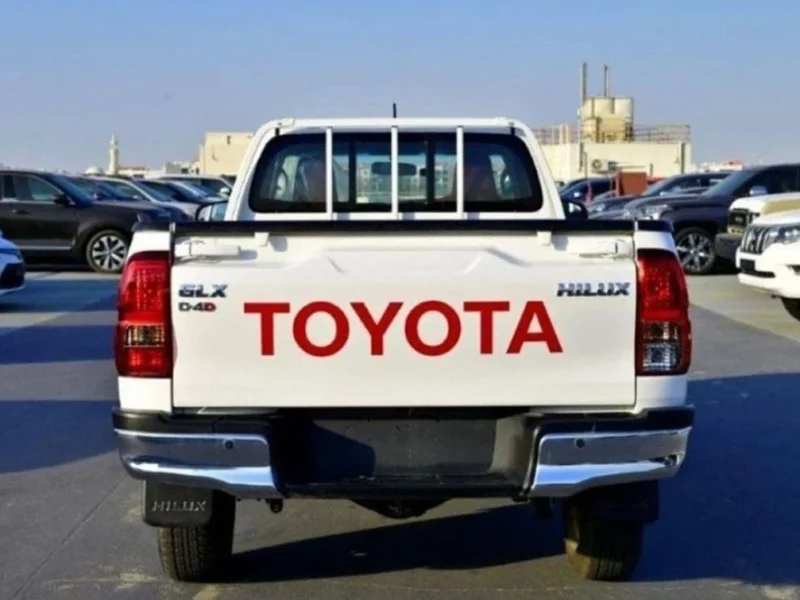 2024 Toyota Hilux Single Cab 2.4 Litres 4-cylinder In-line Diesel Engine White Red Pickup Truck
