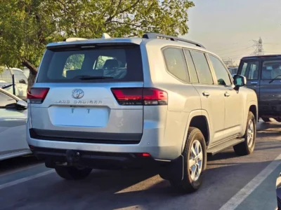 2025 Toyota Land Cruiser GXR 4.0 Liters 6 Cylinder Petrol Engine Silver Black SUV Automatic GCC