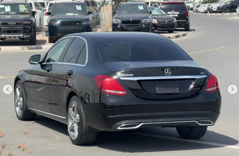 2013 Mercedes-Benz C250 1.8-liter turbocharged 4-cylinder Petrol Engine Black Sedan