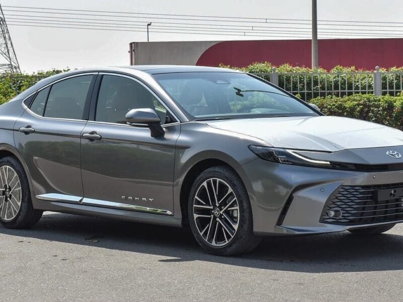 2025 Toyota Camry Grande 2.5L In-line 4-cylinder Petrol Engine Grey Tan Sedan GCC Specs