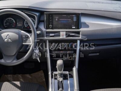 2024 Mitsubishi Xpander Cross 1.5 Litres DOHC 4-cylinder Petrol Engine Grey Black Compact SUV