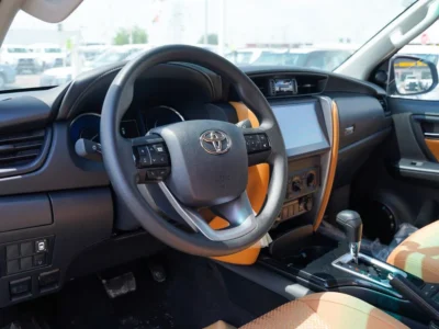 2026 Toyota Fortuner 2.7 Litres 4-cylinder Engine Petrol White Tan SUV GCC Specs
