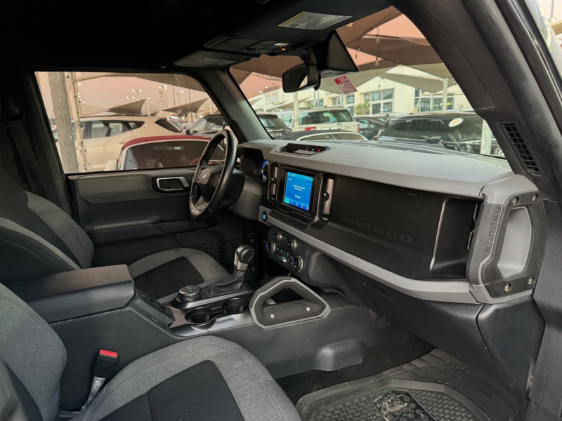 2022 Ford Bronco 2.3 Litres EcoBoost 4-cylinder Petrol Engine Black Grey SUV