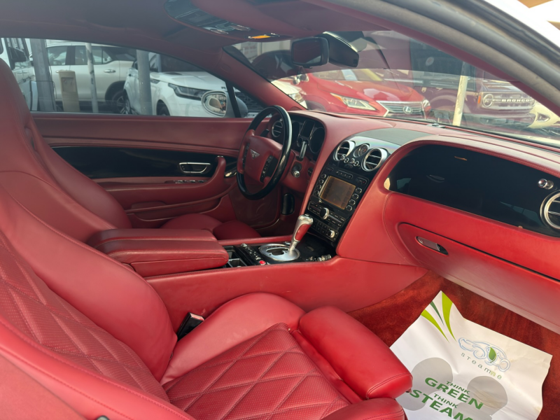 2006 Bentley Continental GT 6.0 Litres 12 cylinders Petrol Engine White Red Luxury Coupe