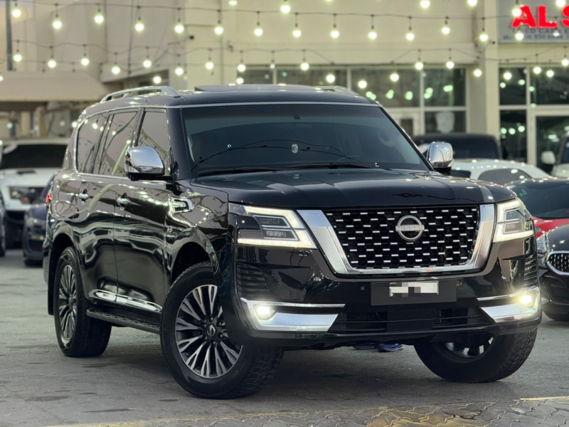 2015 Nissan Patrol Platinum 5.6-liter V8 Petrol Engine Black Tan SUV GCC Specs