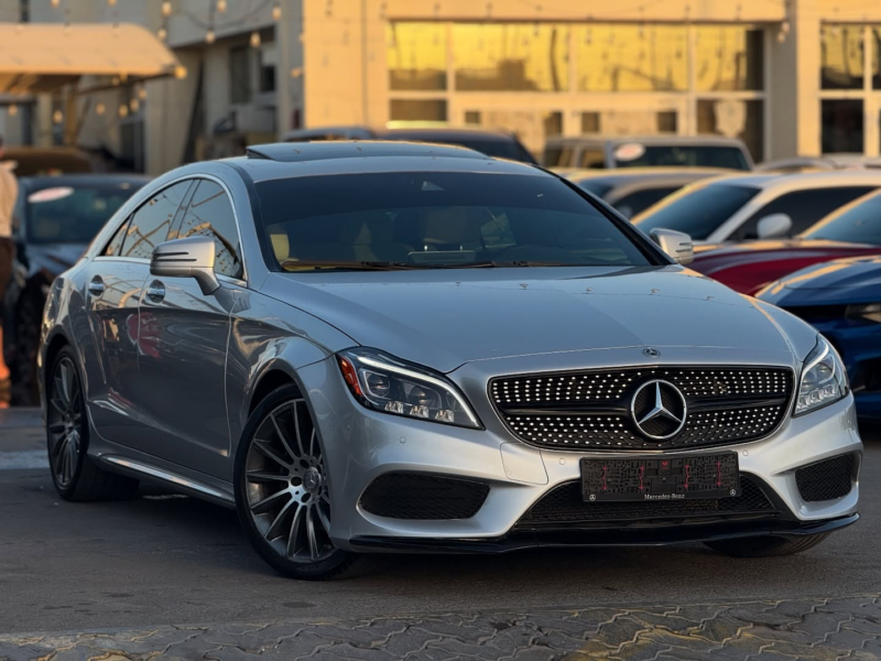 2016 Mercedes-Benz CLS400 3.0 Liters V6 twin-turbo Petrol Engine Silver White Sedan