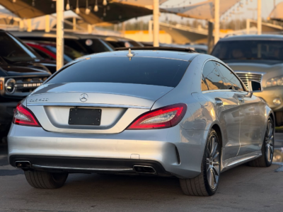 2016 Mercedes-Benz CLS400 3.0 Liters V6 twin-turbo Petrol Engine Silver White Sedan