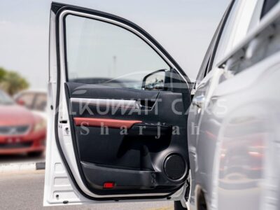 2023 Toyota Hilux Double Cab 2.7 Liters 4 Cylinders Petrol Engine White Red Pickup Truck Manual