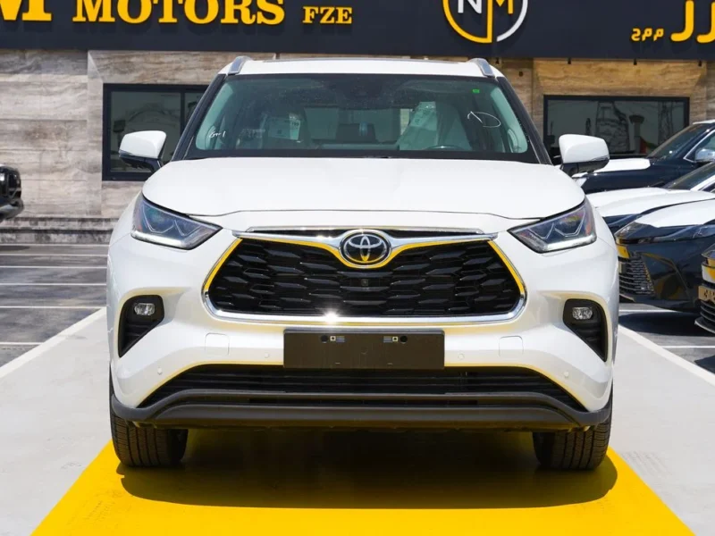 2025 Toyota Highlander 2.5-liter 4-cylinder Hybrid Engine White Beige SUV GCC Specs