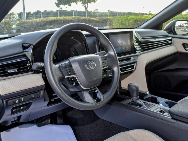 2025 Toyota Camry 2.5L In-line 4-cylinder Petrol Engine Black Beige Sedan GCC Specs