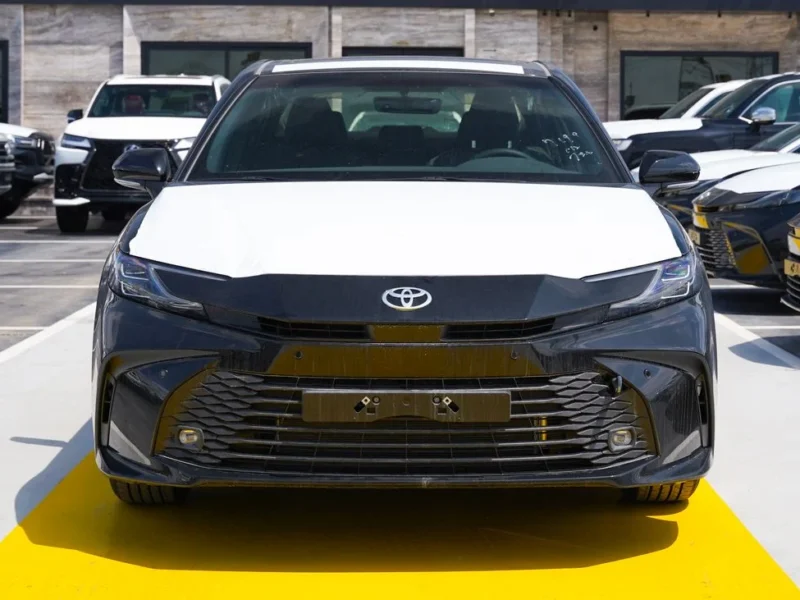 2026 Toyota Camry LE 2.5-liter 4-cylinder Petrol Engine Black Sedan GCC Specs