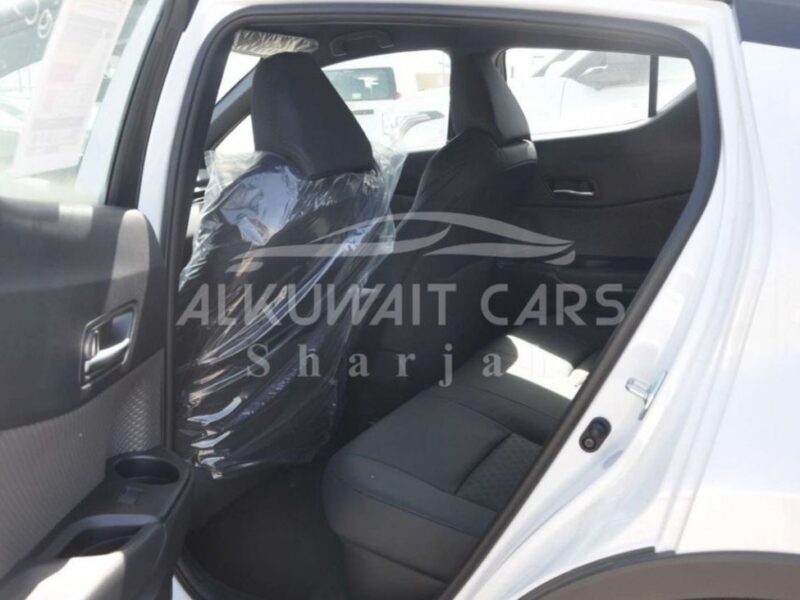 2023 Toyota C-HR 1.8 Litres HEV 4 Cylinders Engine White Black SUV Automatic