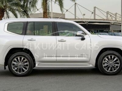 2025 Toyota Land Cruiser LC300 VXR 3.5 Liters 6 Cylinder Petrol Engine White Red SUV