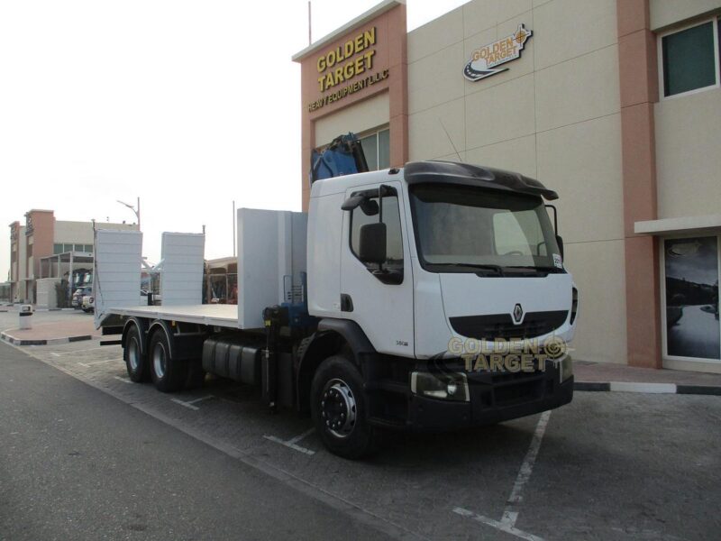 Renault KERAX 380 6x4 BONFIGLIOLI P15000M3 Crane 6 Cylinders Emgine White 2011
