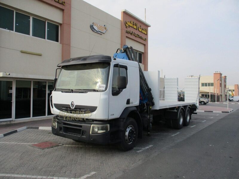 Renault KERAX 380 6x4 BONFIGLIOLI P15000M3 Crane 6 Cylinders Emgine White 2011