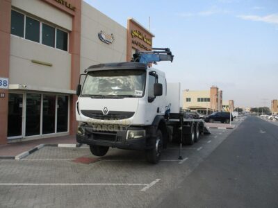 Renault KERAX 380 6x4 BONFIGLIOLI P15000M3 Crane 6 Cylinders Emgine White 2011