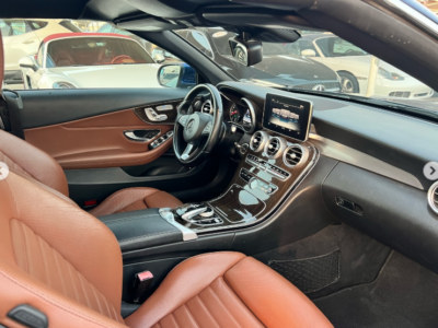 2018 Mercedes-Benz C300 2.0L turbocharged inline-4 Petrol Engine Brown Convertible