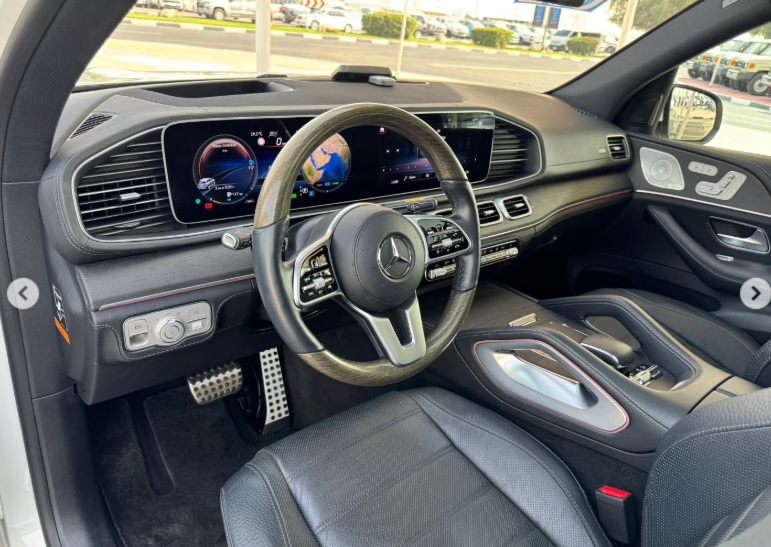 2022 Mercedes-Benz GLS 580 4MATIC 4.0-liter V8 twin-turbo Petrol Engine White Grey SUV