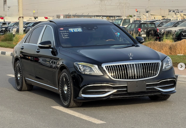 2014 Mercedes-Benz S 550 4.7 Liters V8 Twin-Turbocharged Petrol Engine Black Luxury Sedan RWD