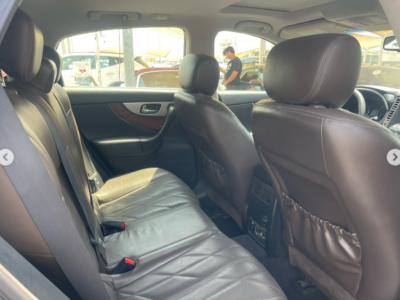 2014 Infiniti QX70 3.7 Litres V6 Petrol Engine Black Brown Luxury SUV Automatic GCC Specs