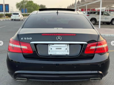 2011 Mercedes-Benz E550 5.5-liter Naturally Aspirated V8 Petrol Engine Black Beige Coupe