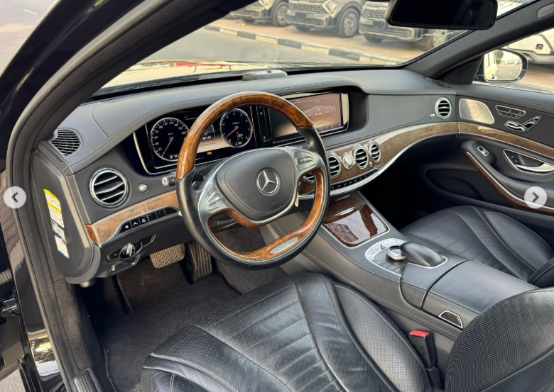 2014 Mercedes-Benz S 550 4.7 Liters V8 Twin-Turbocharged Petrol Engine Black Luxury Sedan RWD