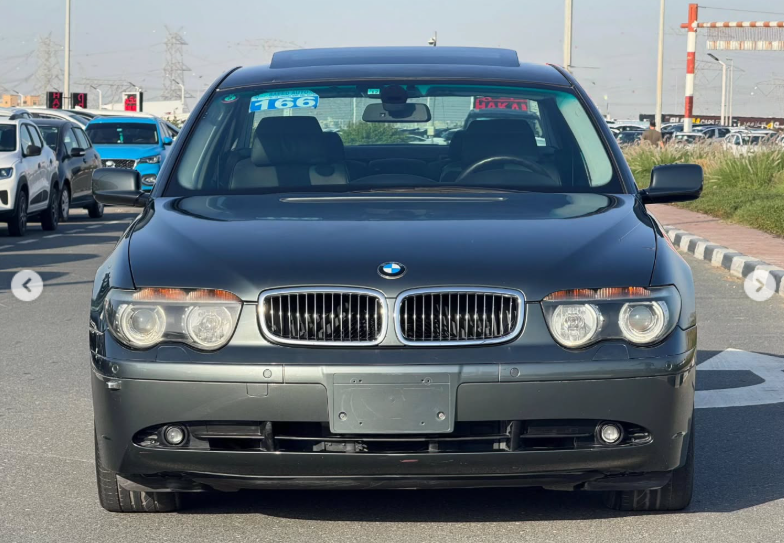 2003 BMW 745i 4.4 Litres Naturally Aspirated 8-cylinder Petrol Engine Grey Black Sedan RWD