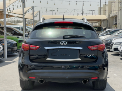 2014 Infiniti QX70 3.7 Litres V6 Petrol Engine Black Brown Luxury SUV Automatic GCC Specs