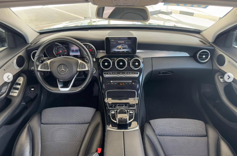 2016 Mercedes-Benz C250 2.0 Litres Inline-4 Cylinder Petrol Engine Black Sedan NEAT AND CLEAN CAR
