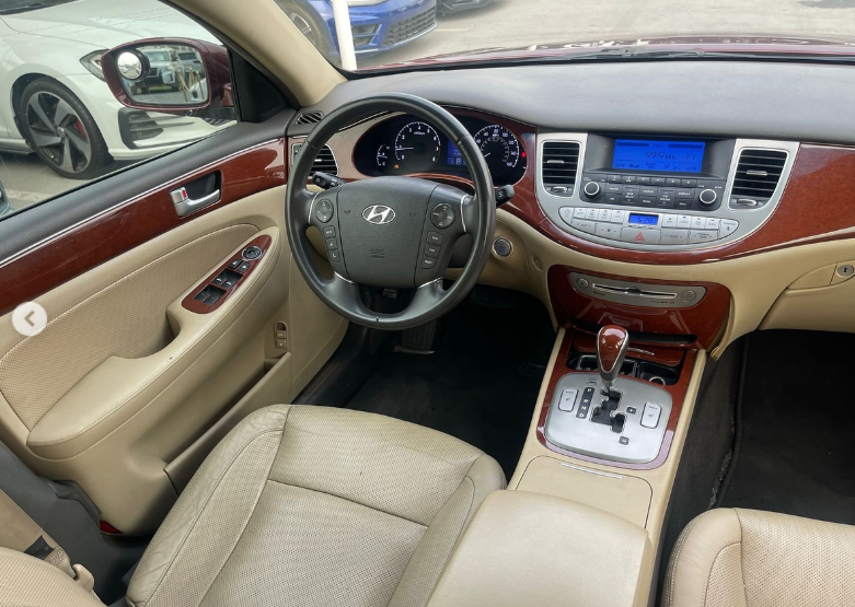 2013 Hyundai Genesis 3.8-liter V6 Petrol Engine Maroon Beige Sedan American Specs RWD