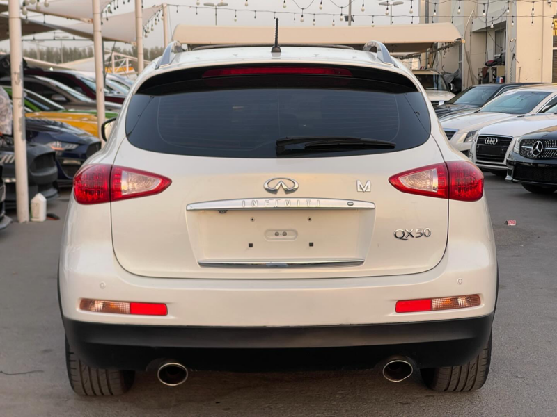 2015 Infiniti QX50 3.7-liter V6 Engine White Beige Luxury Crossover