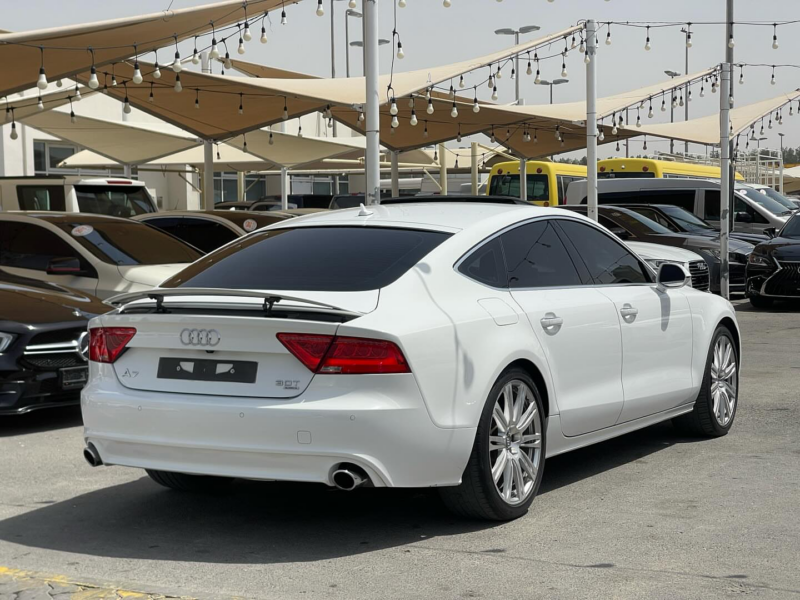 2011 Audi A7 3.0 Liters 6-cylinder Petrol Engine White Beige Sedan