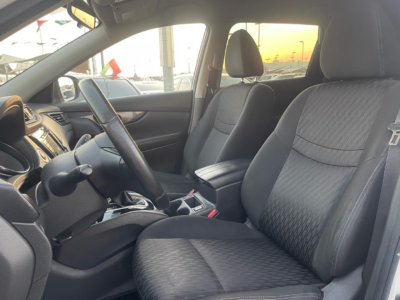 2018 Nissan Rogue 2.5 Litres 4-cylinder Petrol Engine White Black SUV