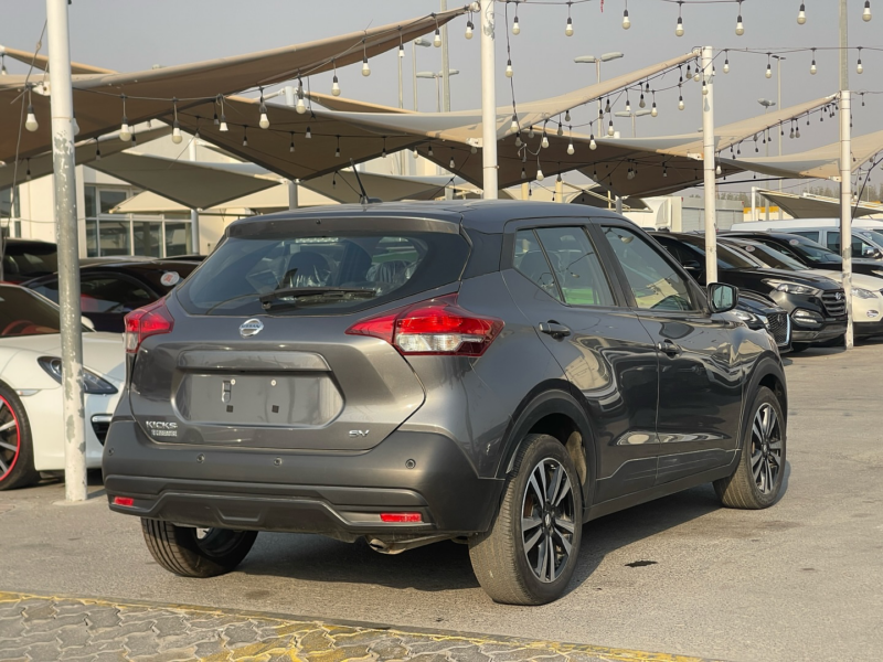 2020 Nissan Kicks 1.6 Liters 4 Cylinder Petrol Engine Grey Black Compact SUV