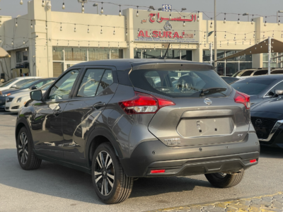 2020 Nissan Kicks 1.6 Liters 4 Cylinder Petrol Engine Grey Black Compact SUV