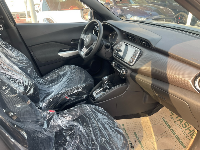2020 Nissan Kicks 1.6 Liters 4 Cylinder Petrol Engine Grey Black Compact SUV