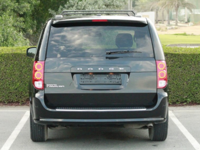 2020 Dodge Grand Caravan 3.6L V6 Pentastar Engine Black Van Canadian Specs