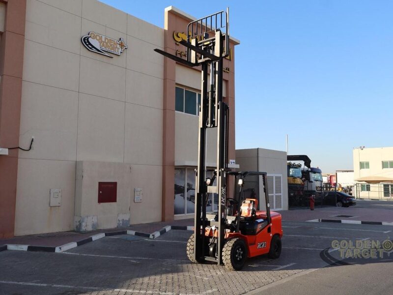 2025 HCH1 CPC35 Diesel Forklift 4 Cylinder Diesel Engine Automatic Orange