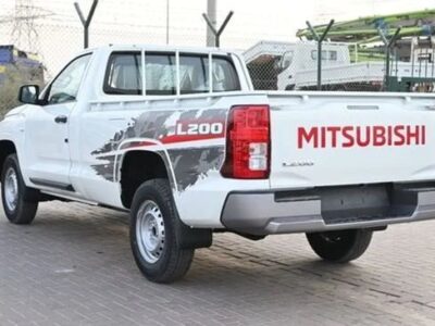 2026 Mitsubishi L200 2.4 Litres 4 Cylinders Diesel Engine SC MT White Black Pickup Truck