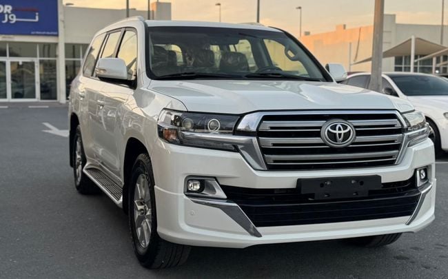 2019 Toyota Land Cruiser EXR 4.0L V6 Petrol Engine White Beige SUV GCC Specs