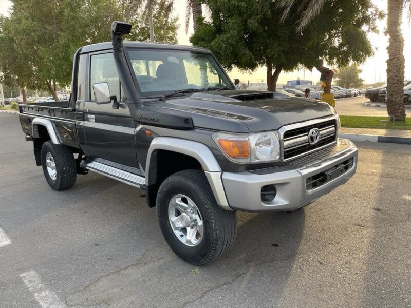 2017 Toyota Land Cruiser 79 Series Single Cab Pickup 4.5L V8 Turbo Diesel Grey Pickup Truck