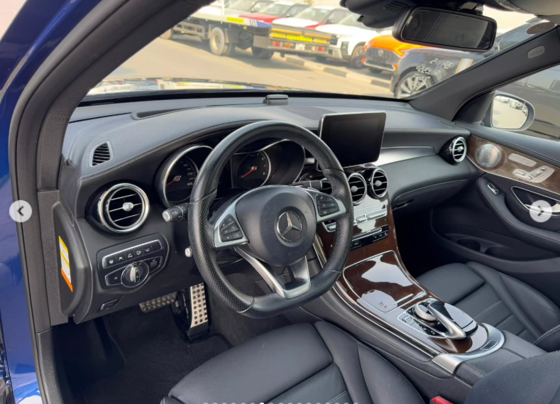 2017 Mercedes-Benz GLC350 2.0-liter turbocharged inline-4 Petrol Engine Blue Black SUV