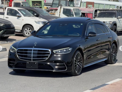 2021 Mercedes-Benz S 500 4MATIC 3.0-liter turbocharged inline-six Engine Black Luxury Sedan