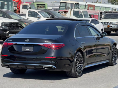 2021 Mercedes-Benz S 500 4MATIC 3.0-liter turbocharged inline-six Engine Black Luxury Sedan