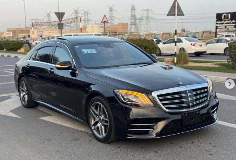 2018 Mercedes-Benz S 560 4.0-liter V8 BiTurbo Petrol Engine Black Brown SUV Excellent Condition