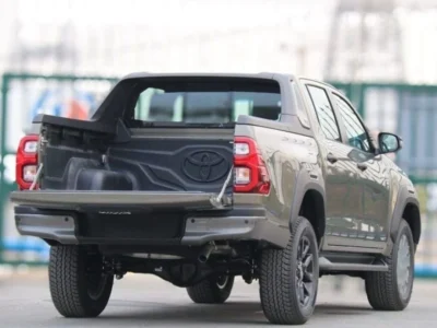 2025 Toyota Hilux Adventure 4.0L V6 Petrol Engine Green Black Double Cab Pickup Truck
