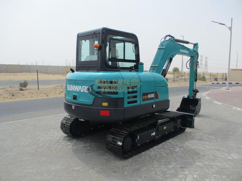 2025 SUNWARD SWE60E Mini Excavator 4 Cylinder Yanmar Diesel Engine Automatic