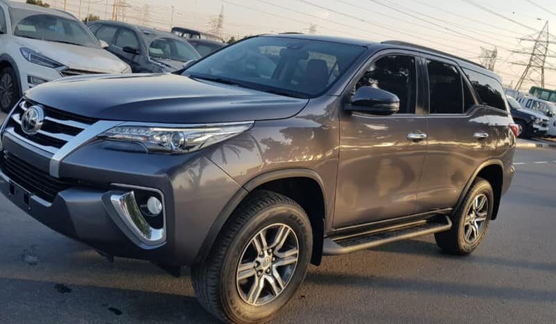2019 Toyota Fortuner Crusade 2.8 Litres Turbodiesel 4-cylinder Engine Grey Brown SUV